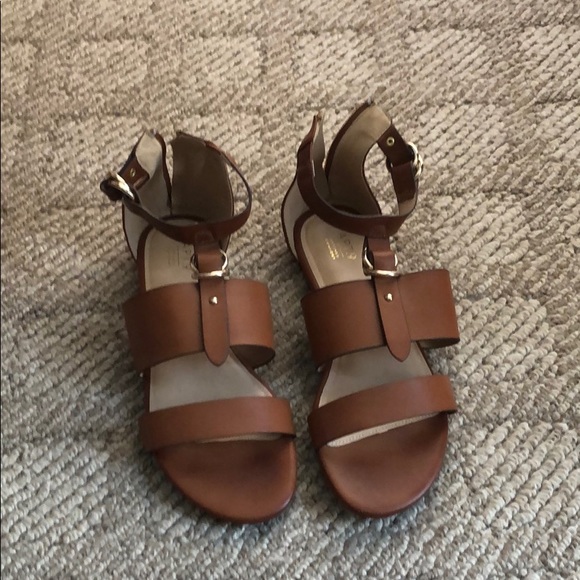 Tan Gladiator sandals - Picture 1 of 4